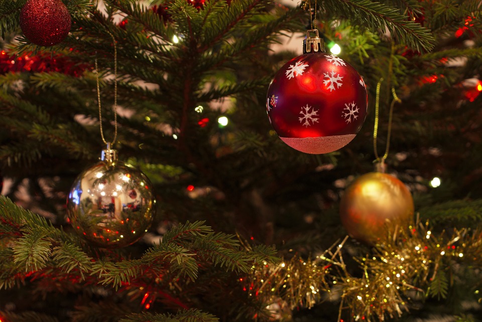 christmas-baubles-1078996_960_720